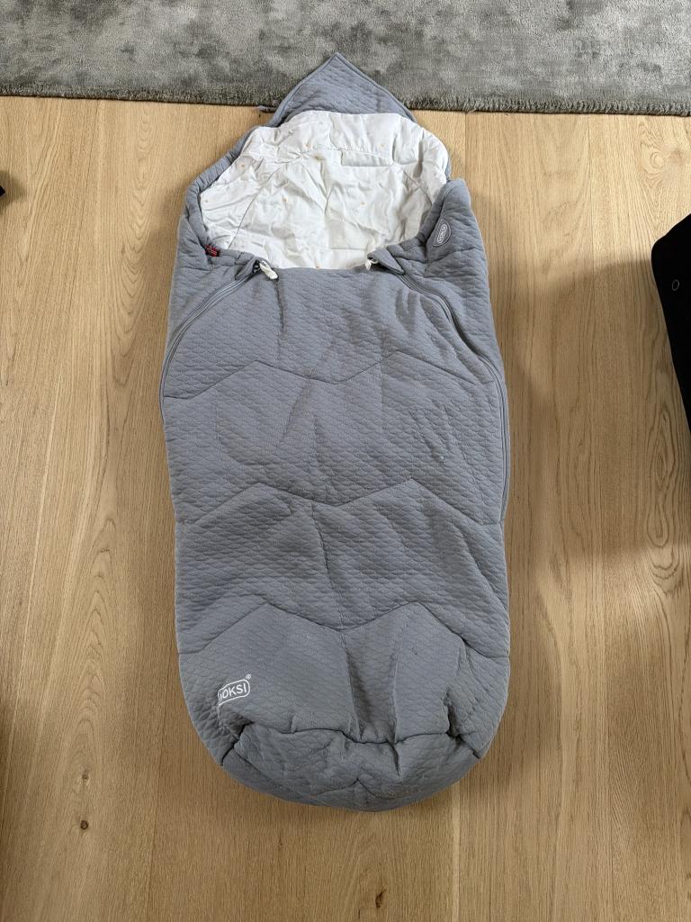 Grå Voksi kørepose
