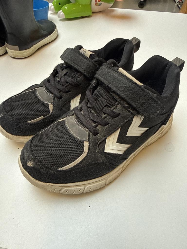 Hummel sneakers 33