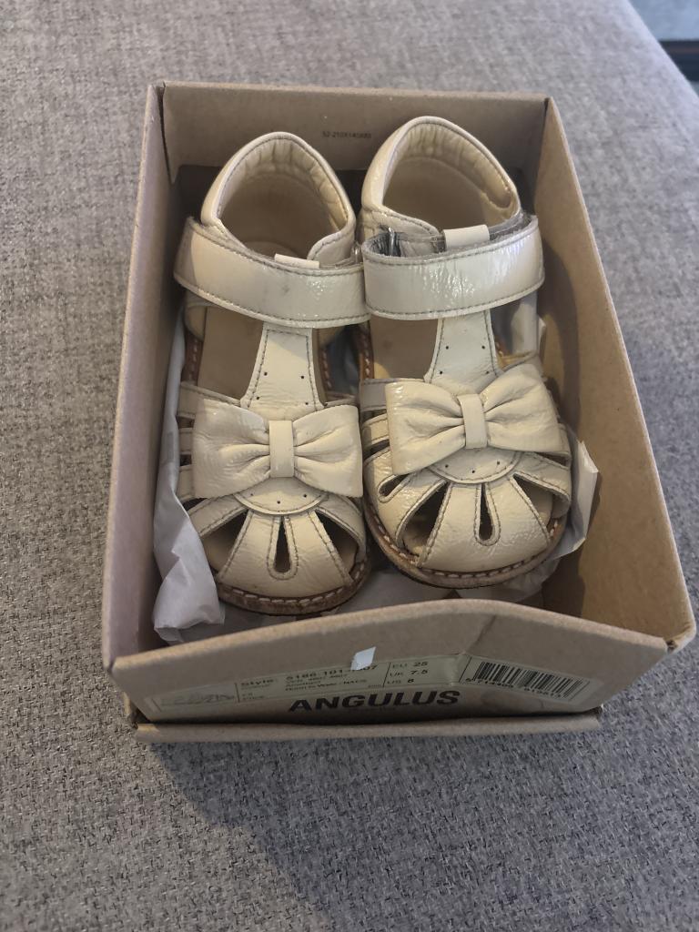 Angulus sandal str 25