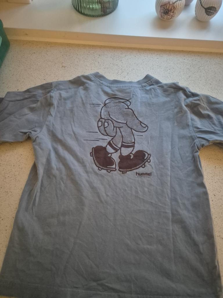 Hummel tshirt