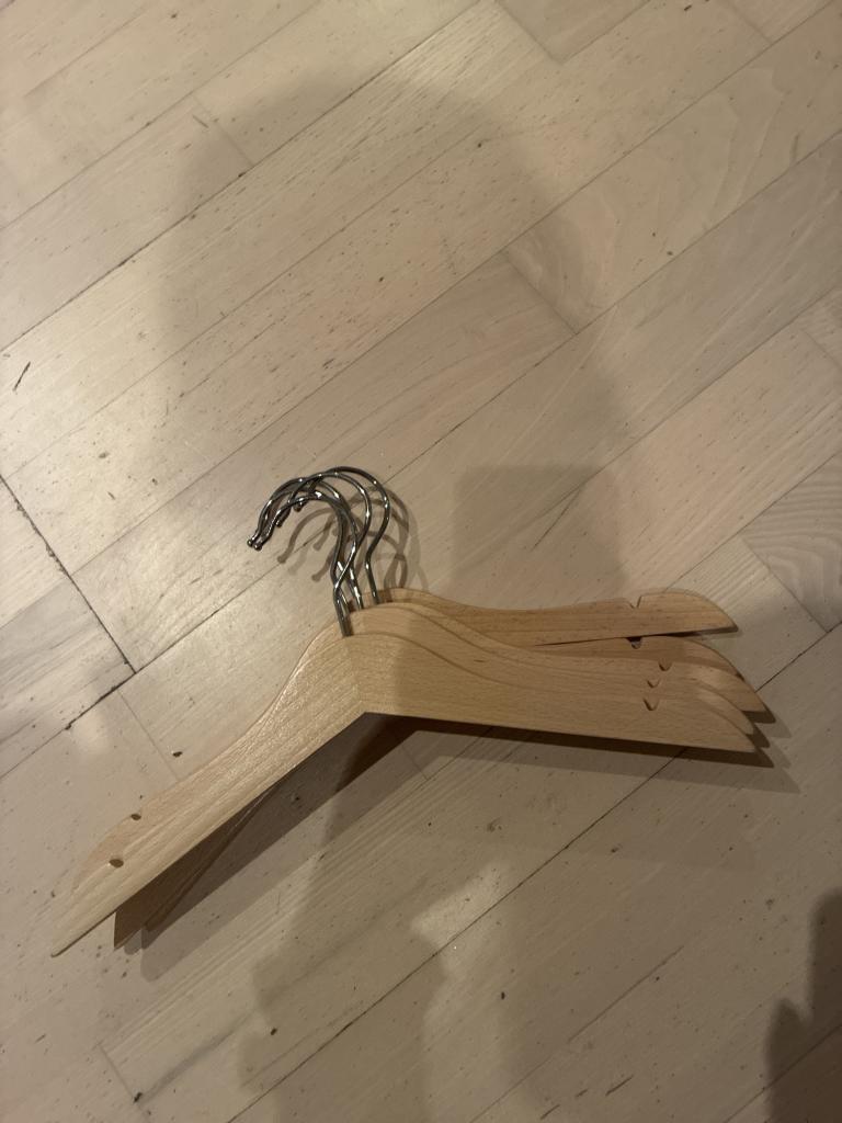 5 stk træbøjler til børn