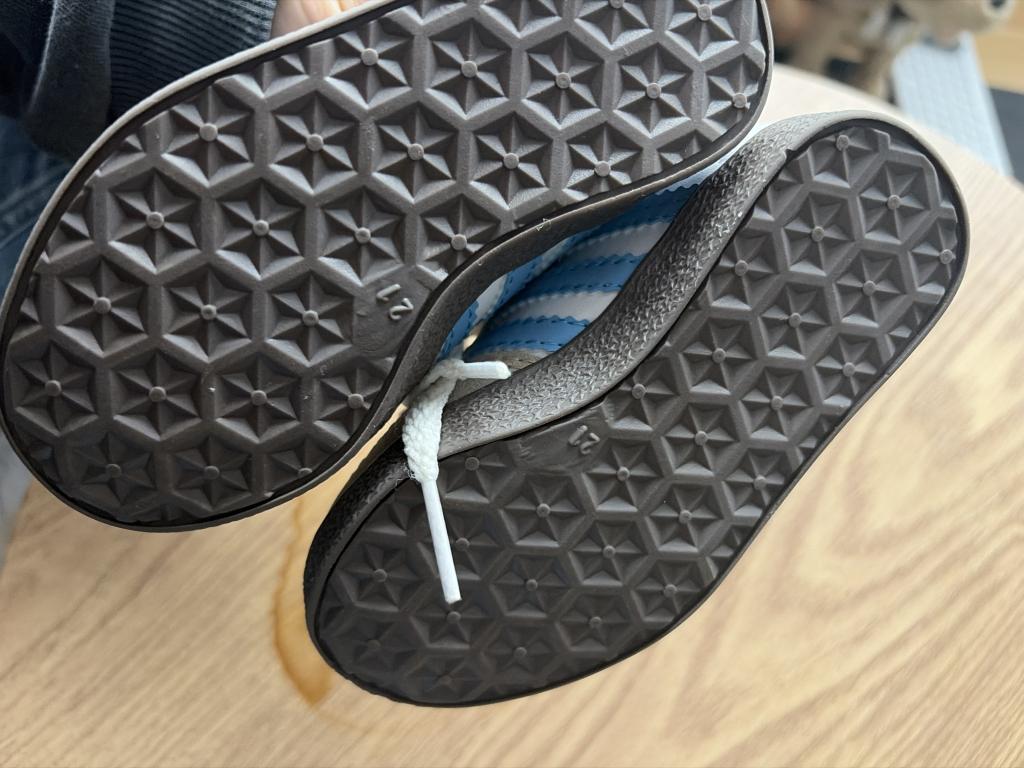 Adidas sneakers 21