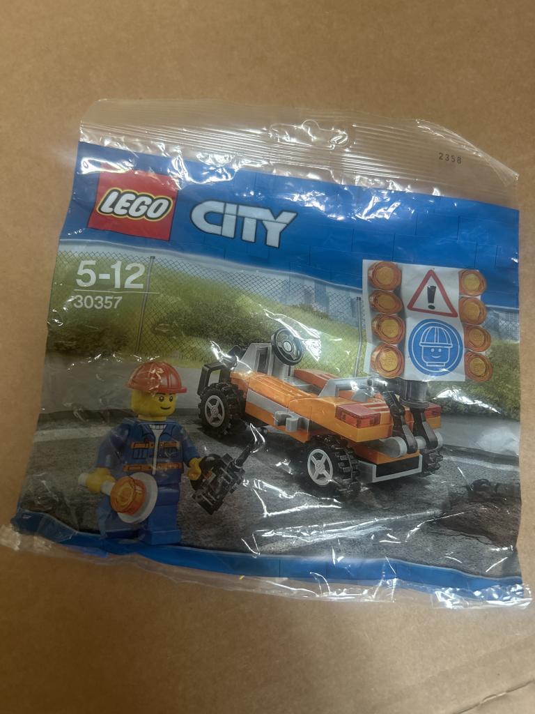 Lego city pose 30357