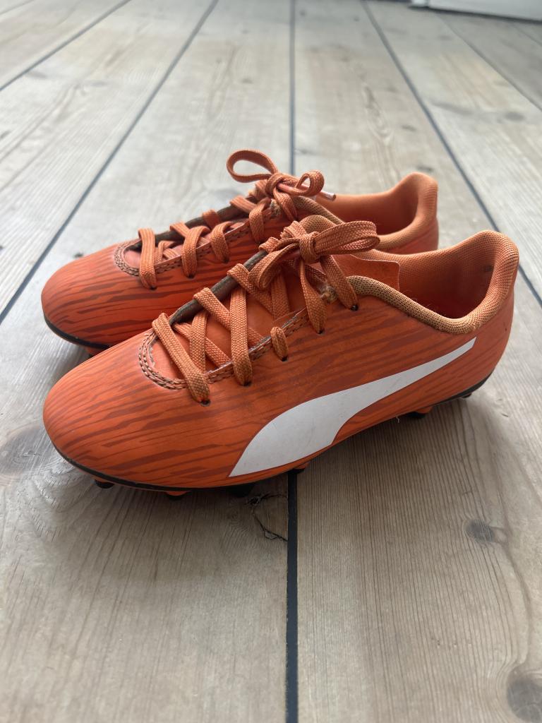 Adidas fodboldstøv, 32