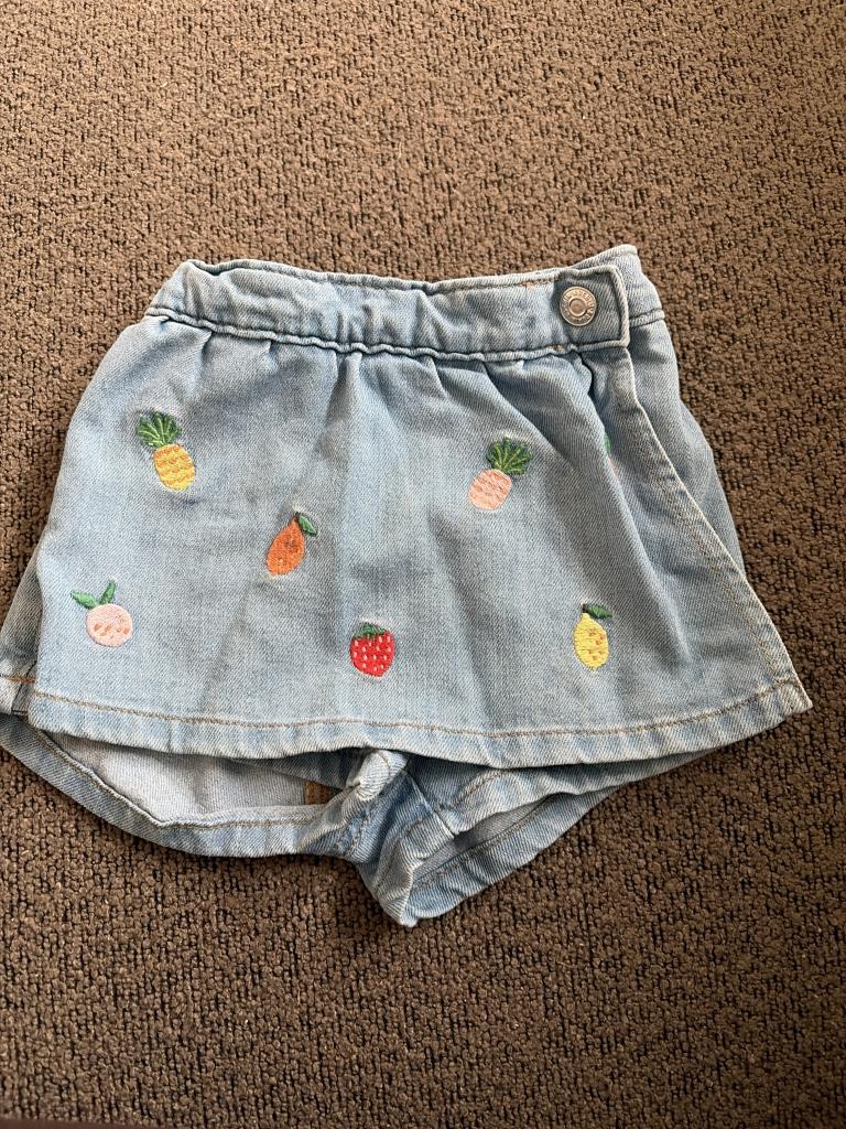 H&M nederdel m/ frugt