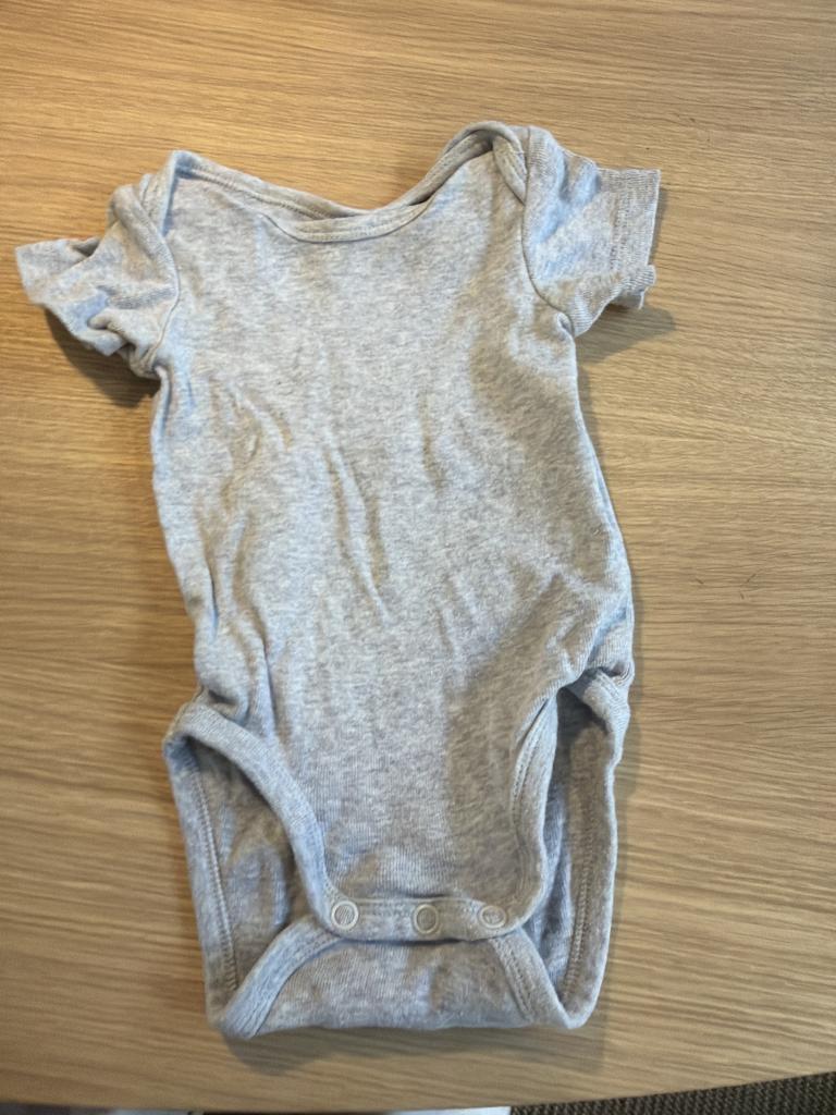 Grå H&M body