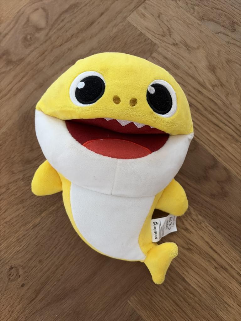 Baby Shark bamse