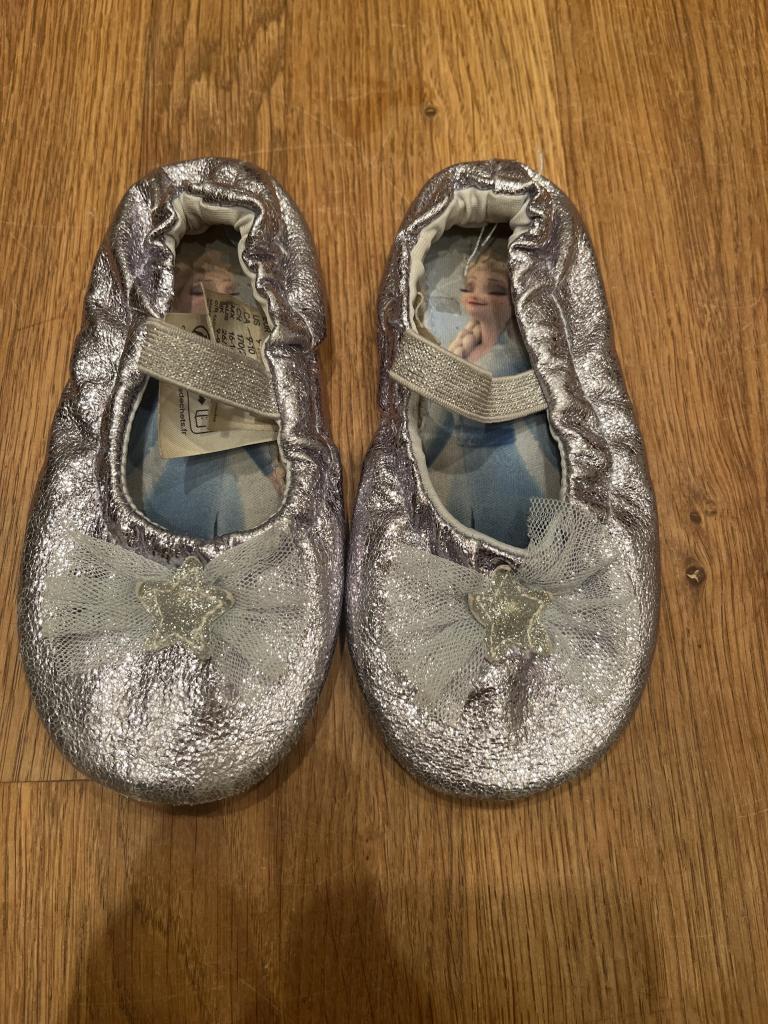 H&M Elsa gymnastiksko