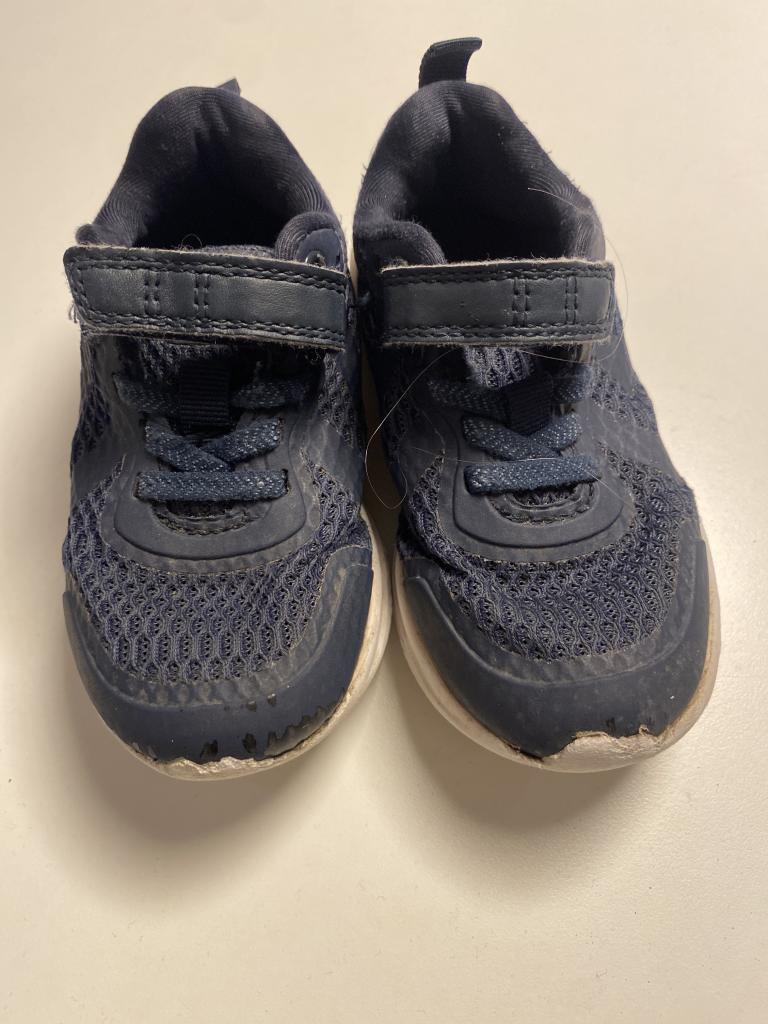 Hummel sneakers