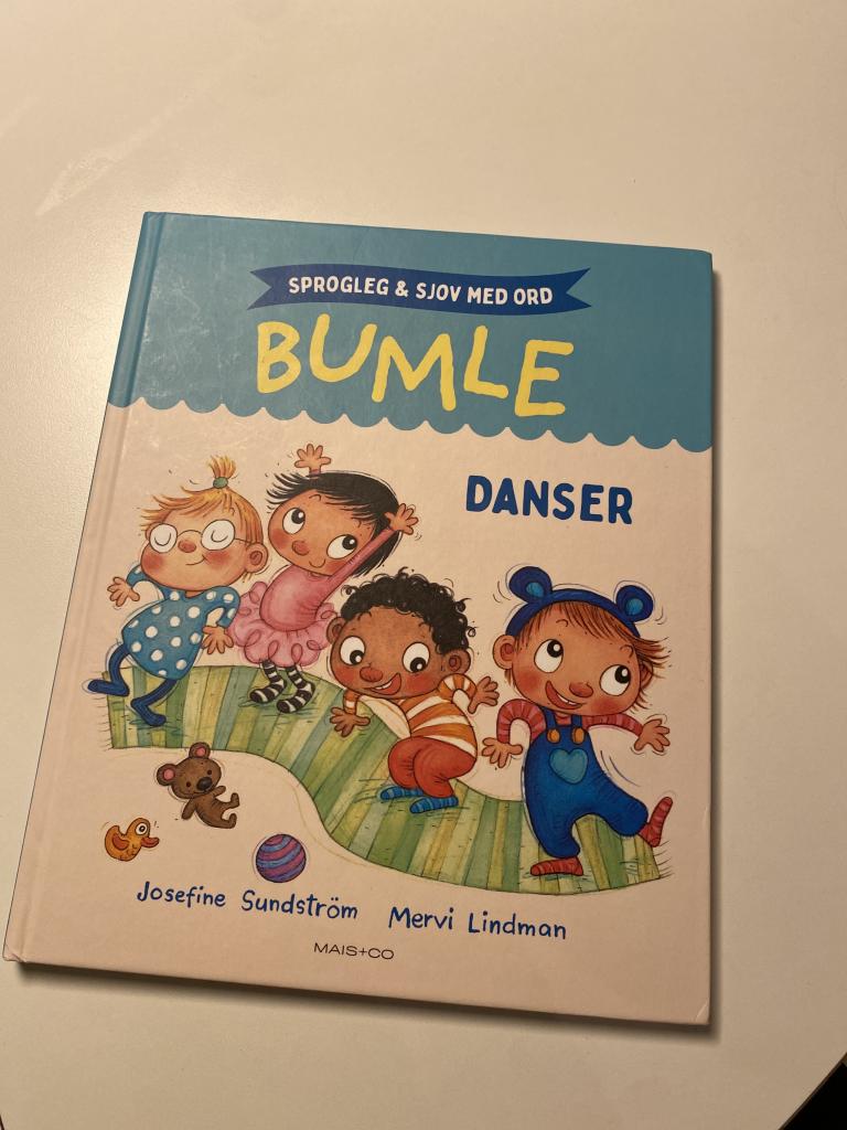 Bumle danser bog