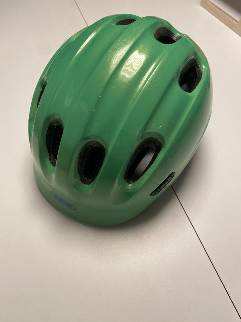 Grøn ABUS cykelhjelm