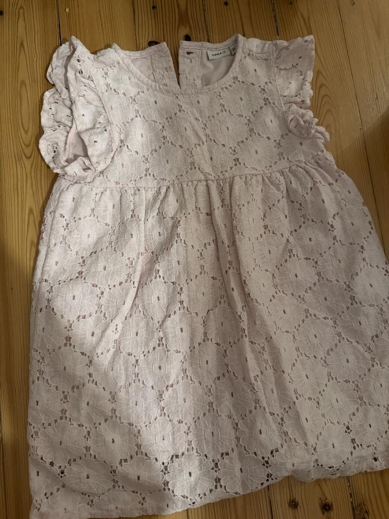 NI blond kjole lyserød92