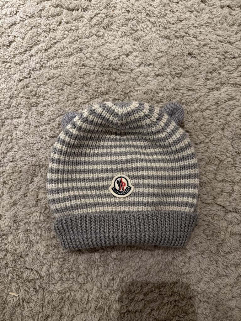 Moncler hue