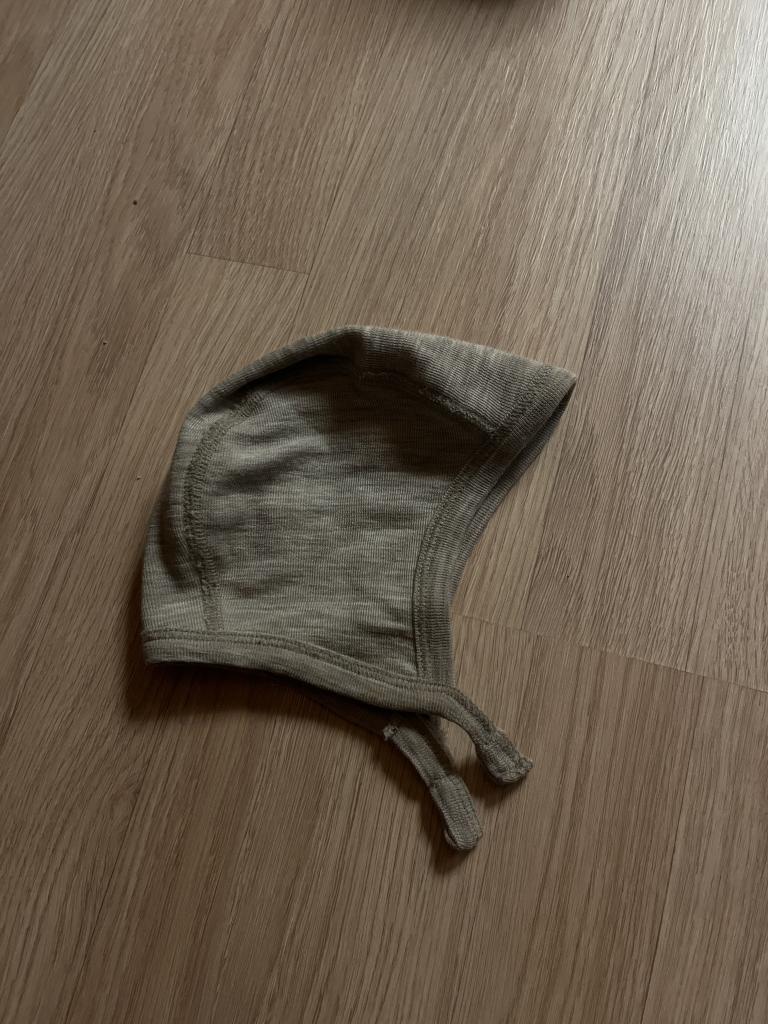 Beige uldhue