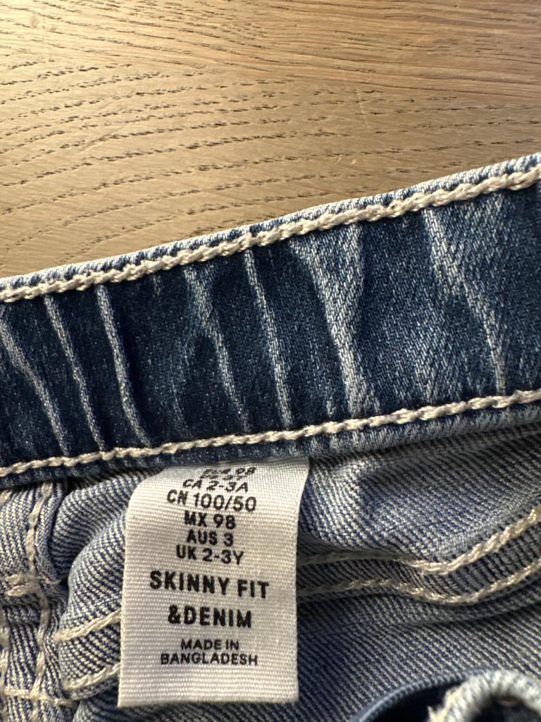 H&M jeans str. 98