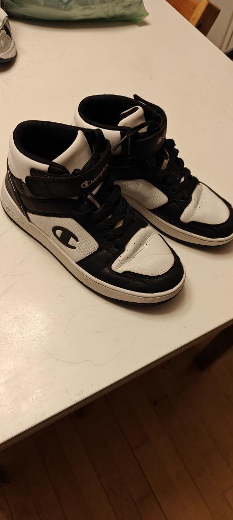 Champions sneakers