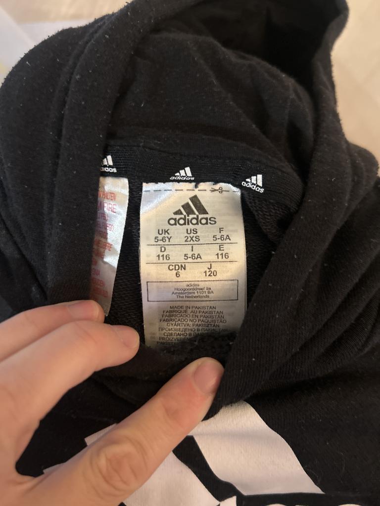 Adidas hoodie 116