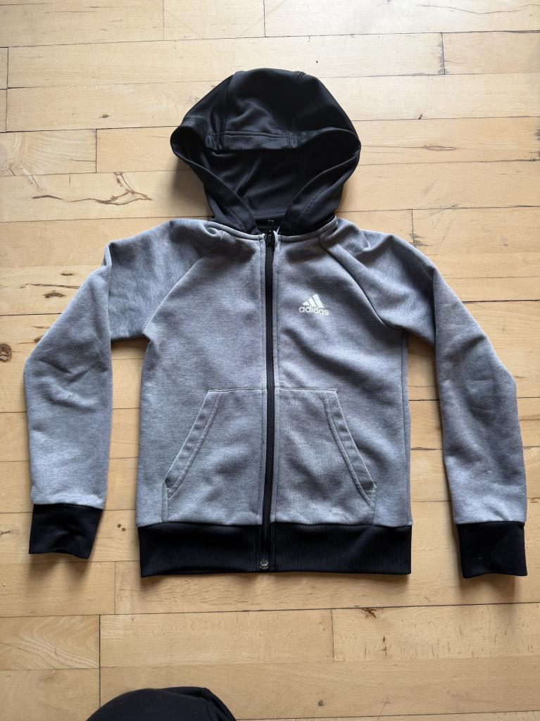 Adidas hoodie 128