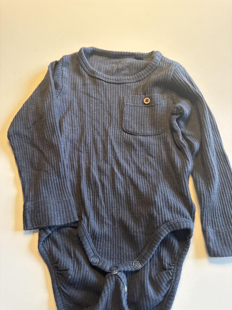 VRS grå body str. 68