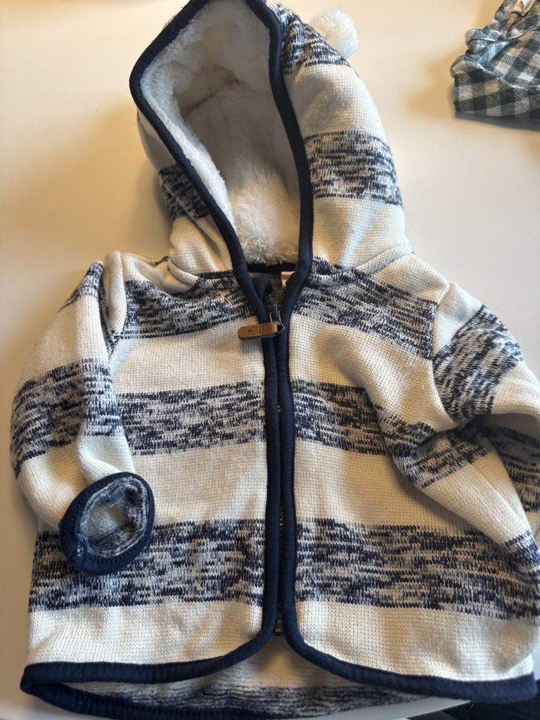 H&M strikjakke