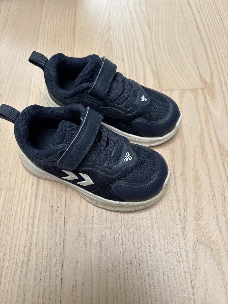 Hummel sko 25
