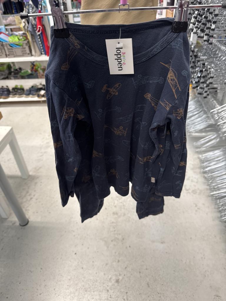 808 Mørkeblåt nattøj 92