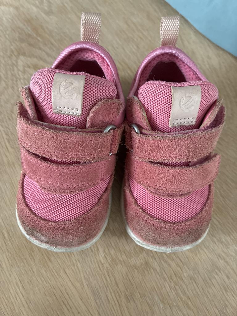 Ecco sneakers 19