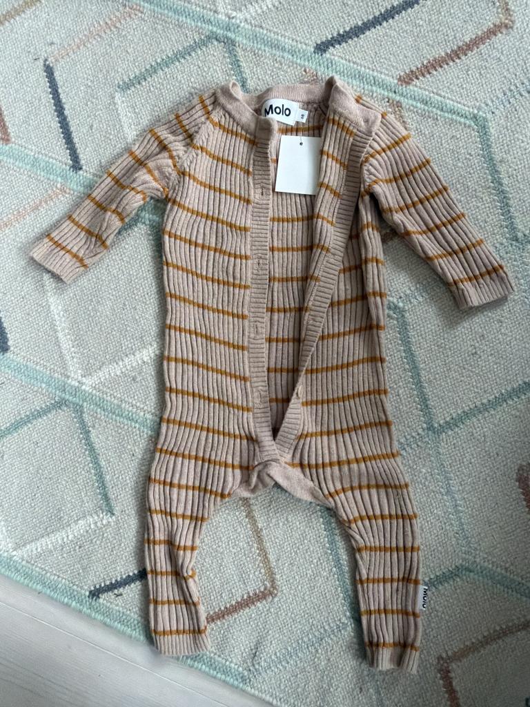 Molo heldragt