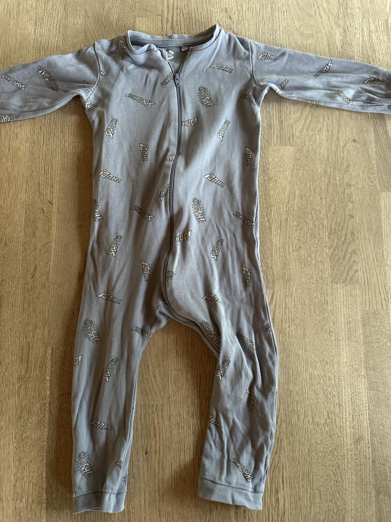 Blå pyjamas 86/92
