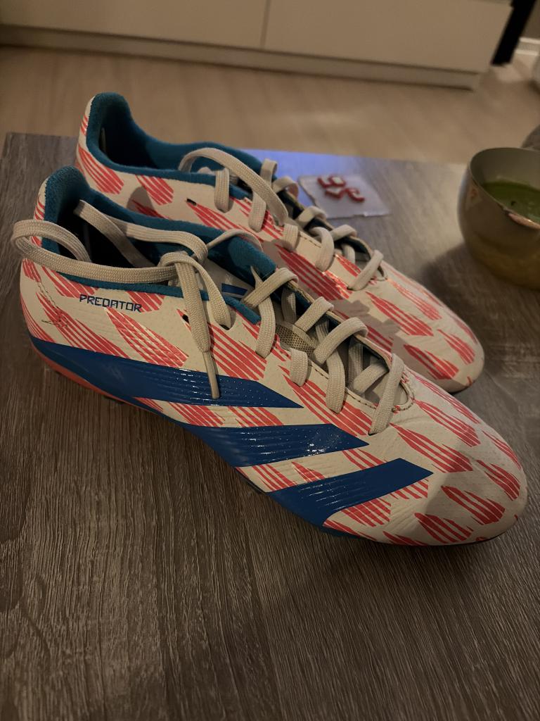 Adidas Predator fodbold