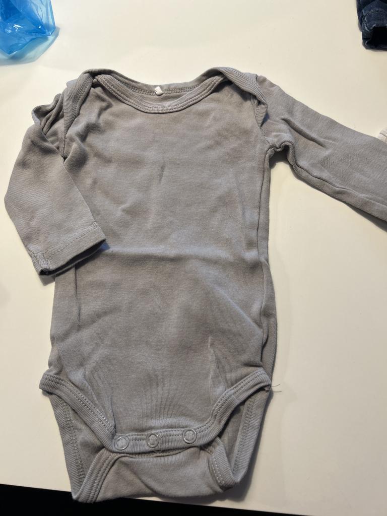 Grå Name It body 62