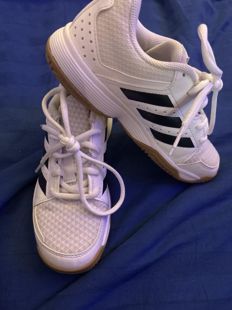 Adidas sportssko 34