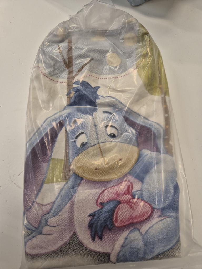 Baby sengetøj Peter Plys