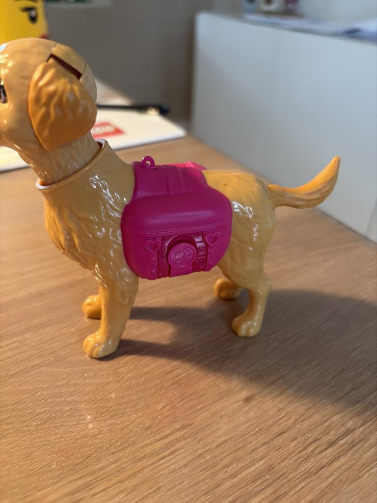 Barbie hund med taske