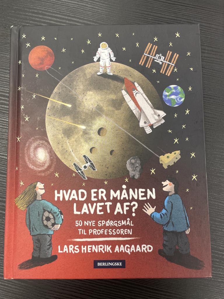 Big, Hvad er månen lavet