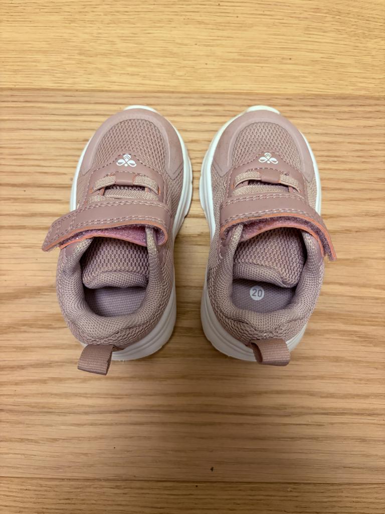Hummel sneakers