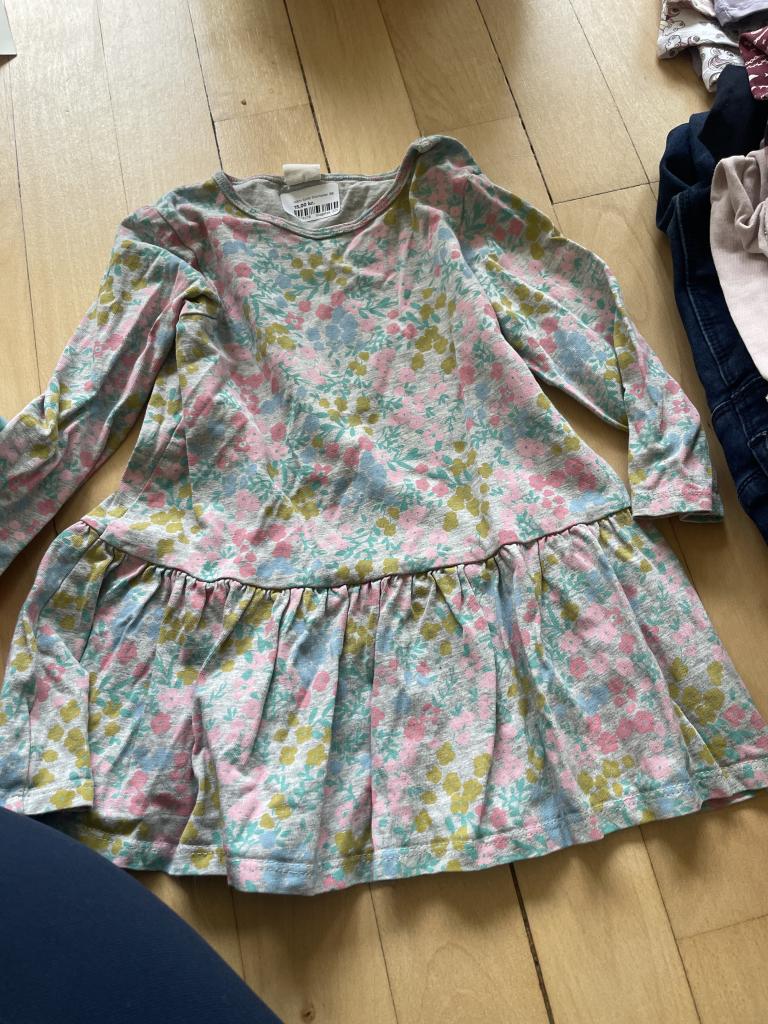 H&M blomstret kjole 86