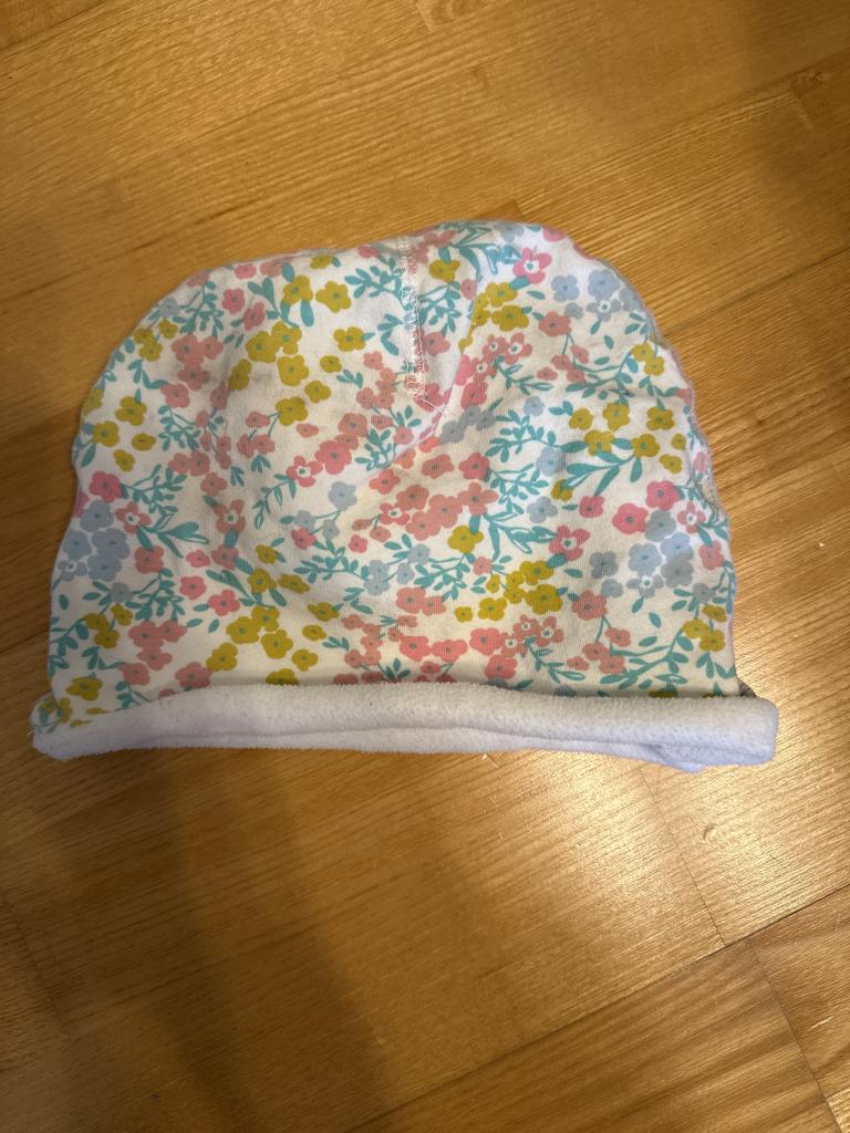 Blomstret hue 1-2år
