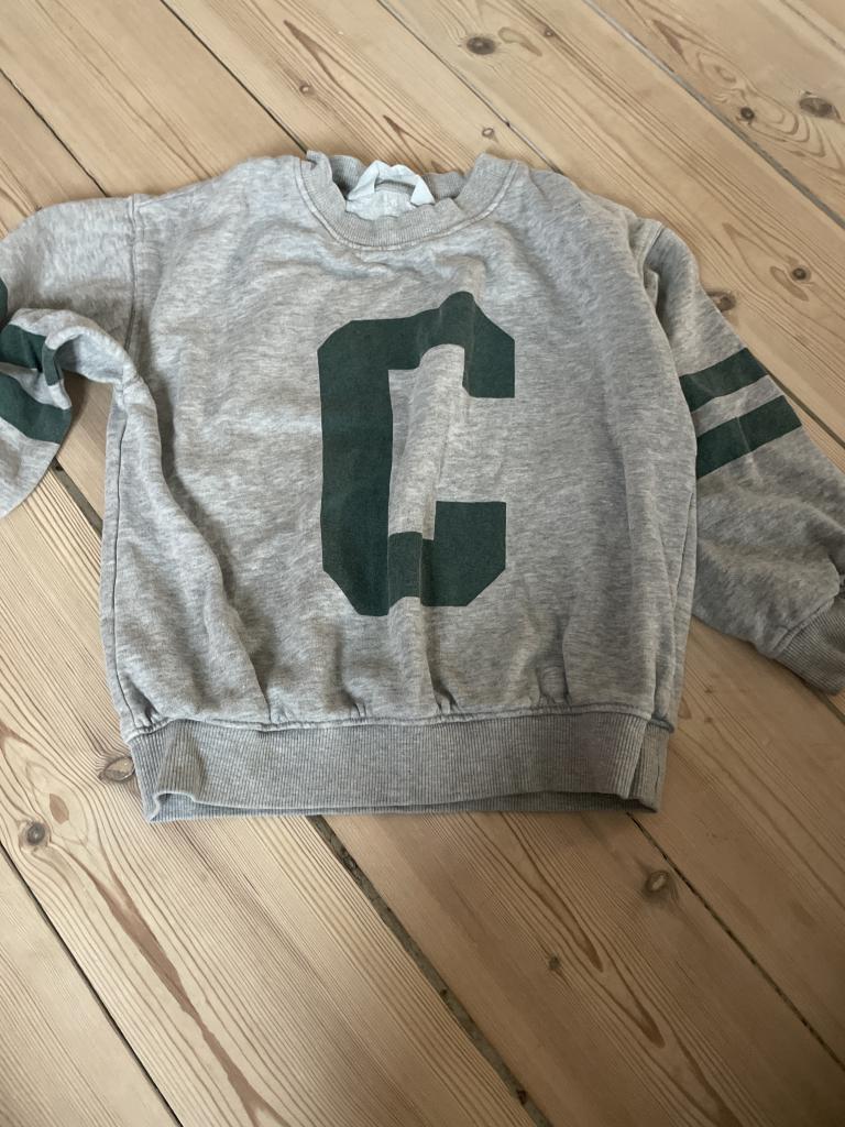 H&M trøje m. C 110/116