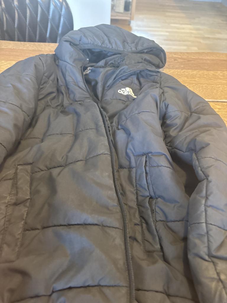 Adidas jakke 140