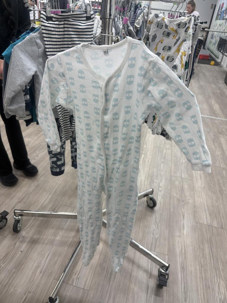 Hvid heldragt med møns