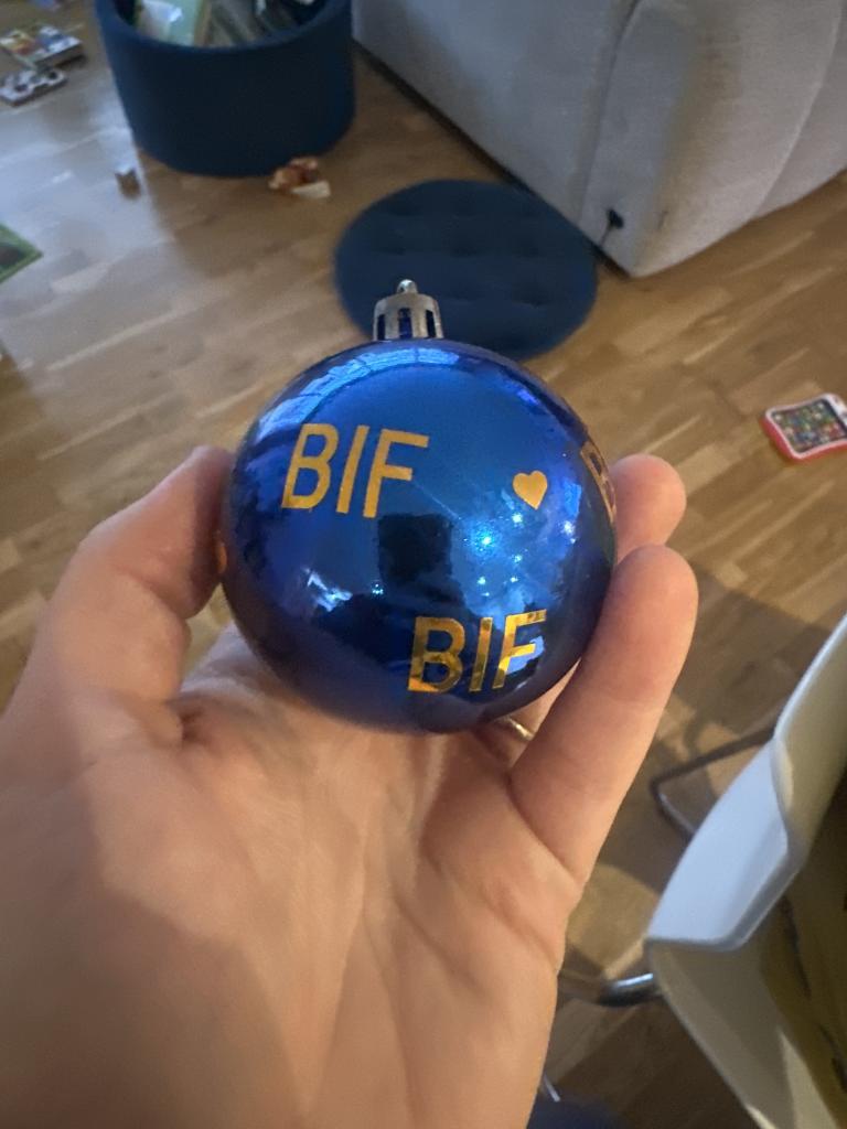 BIF julekugle