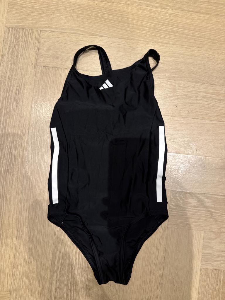 Adidas badetøj