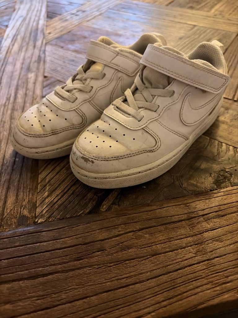 Hvide Nike sneakers 27