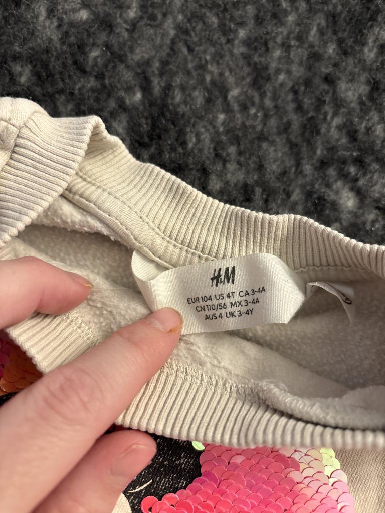 H&M Minnie sweatshirt