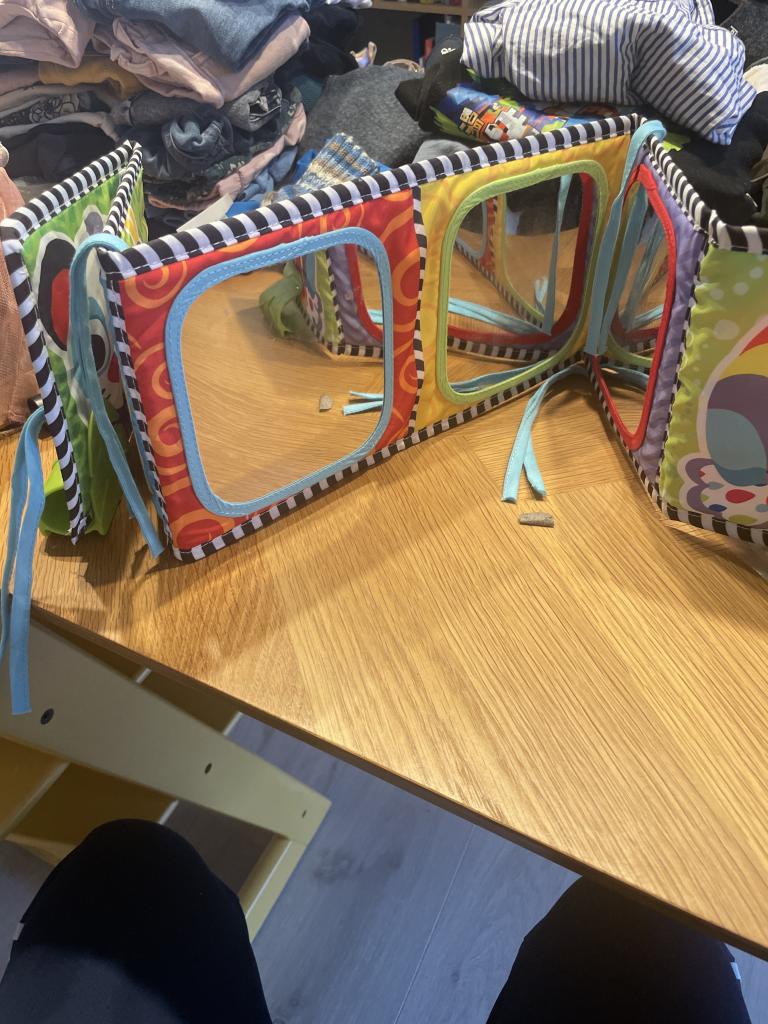 Playgro spejlbog