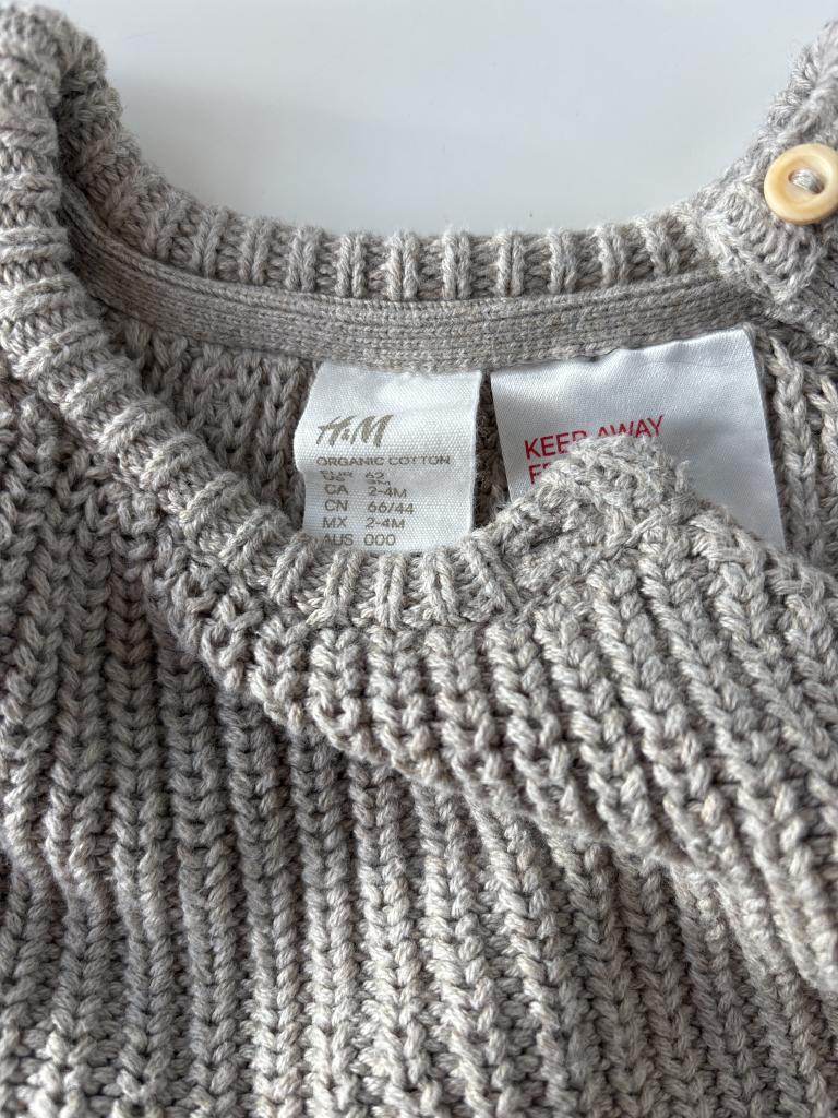 H&M strikbluse grå