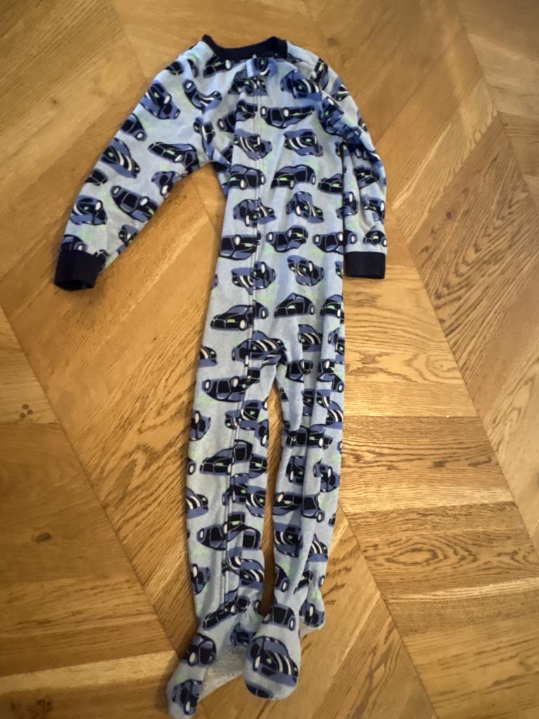 Carter's nattøj