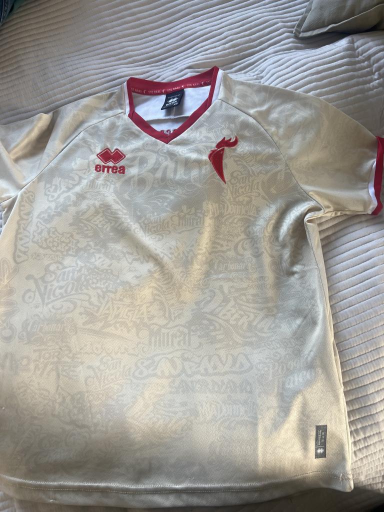 Bari fodboldtrøje