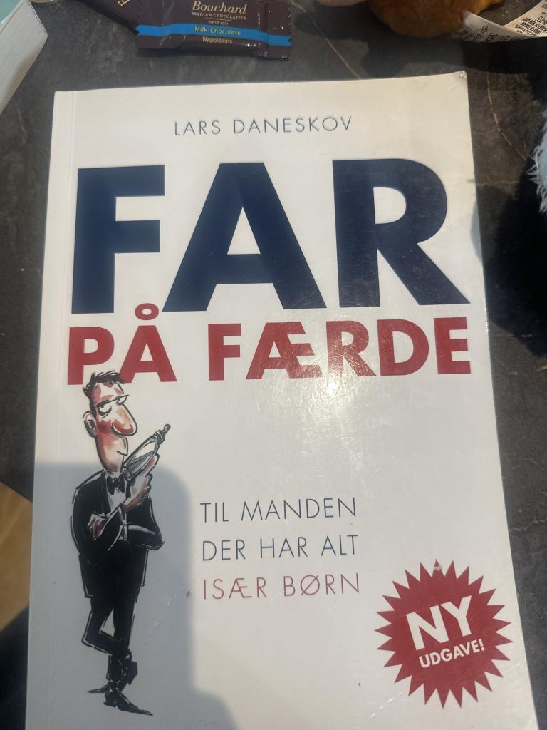 Far på færde bog